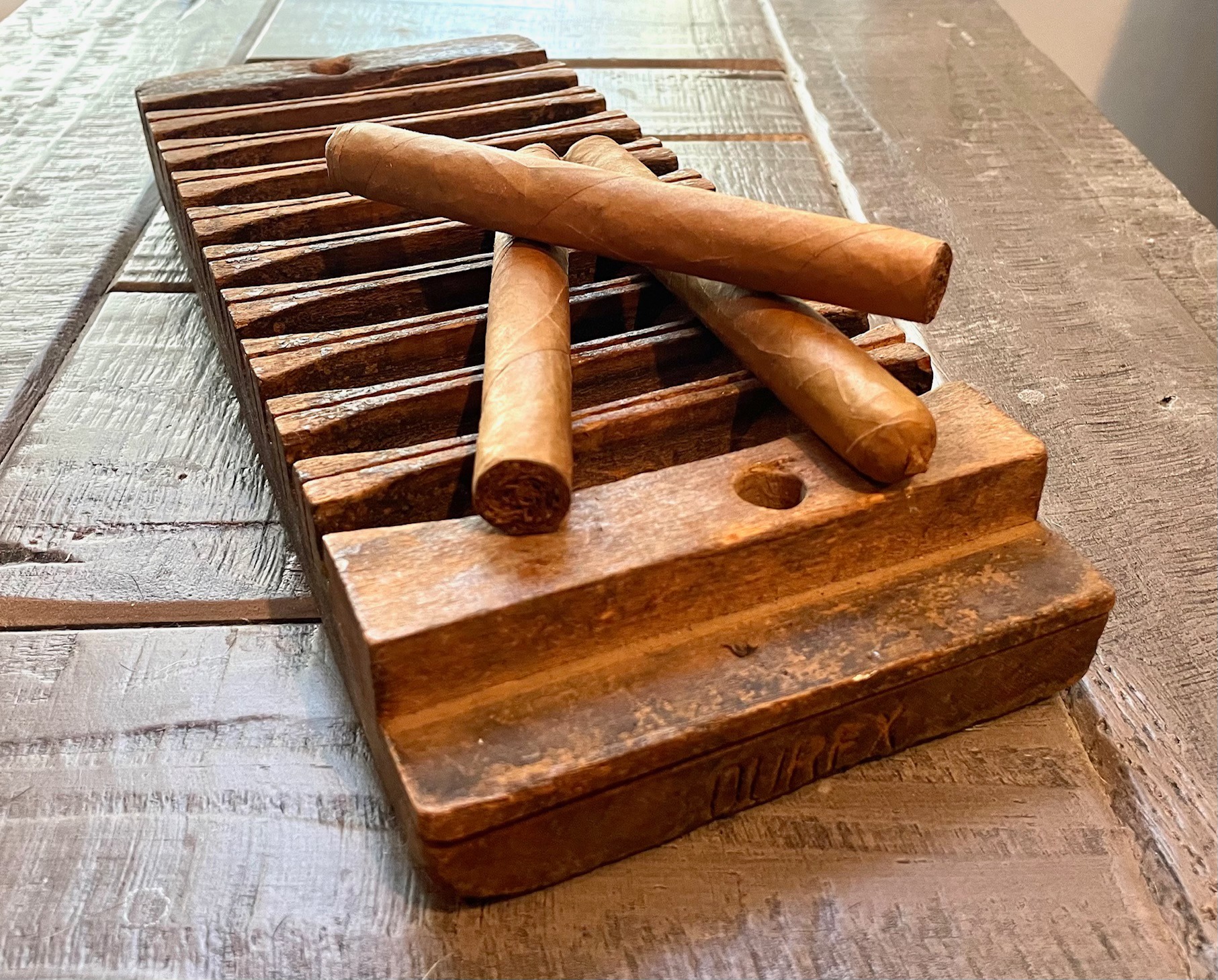 Handcrafted Casa Lobo cigars being rolled
